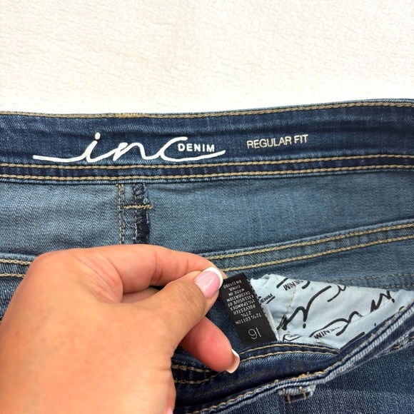 INC International Concepts Dark Blue Frayed Knee-Length Jean Pencil Skirt (16) - Picture 11 of 13